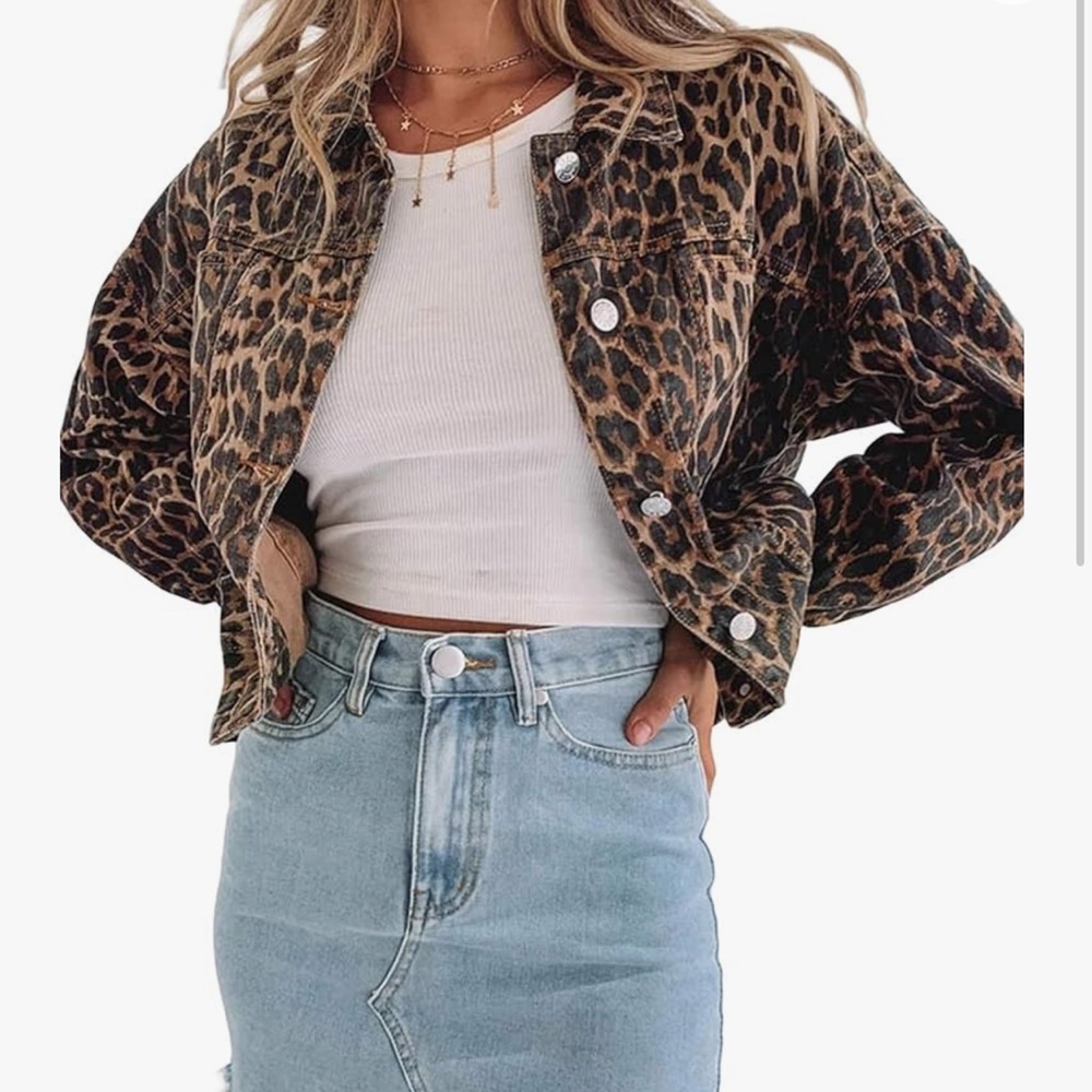 Justalwart Denim Jacket Leopard Print Retro Shape Button-up Front Bomber Jacket